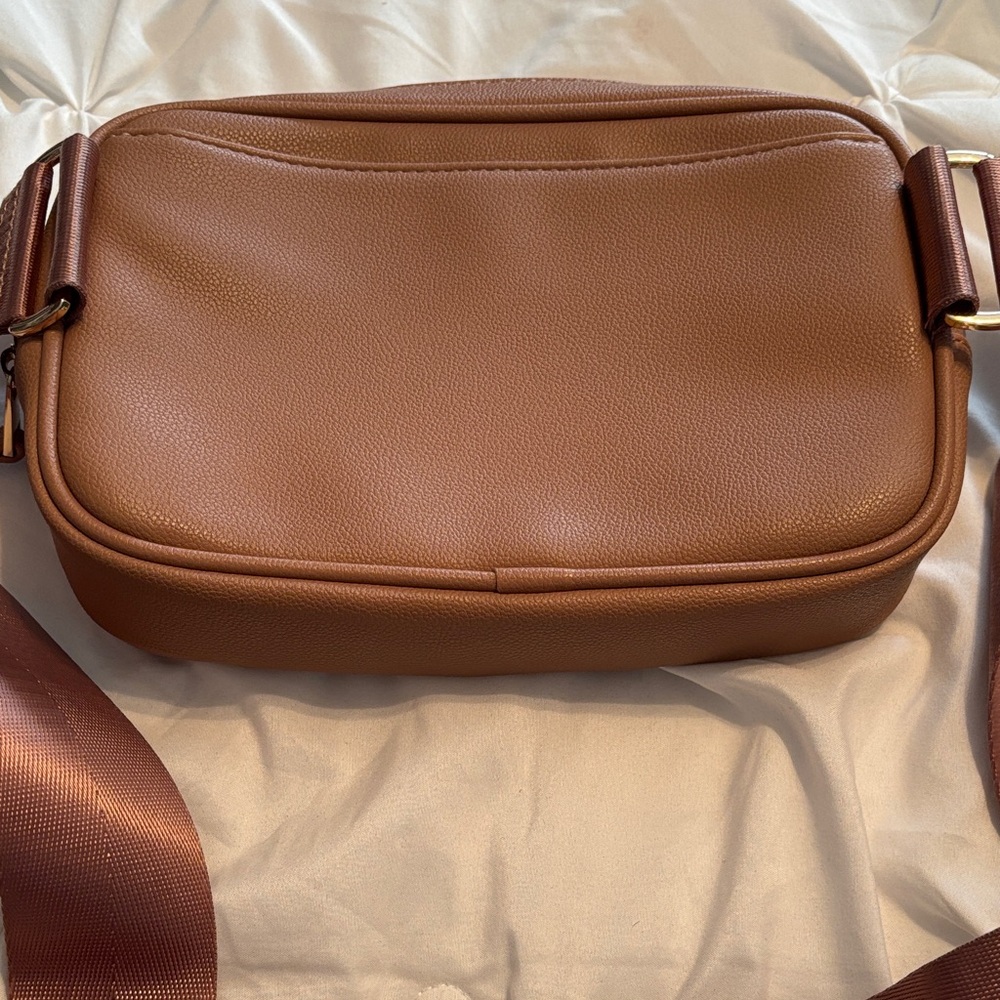 Ayla & Co Tan Vegan Leather Crossbody/ Fanny Pack - Picture 8 of 13
